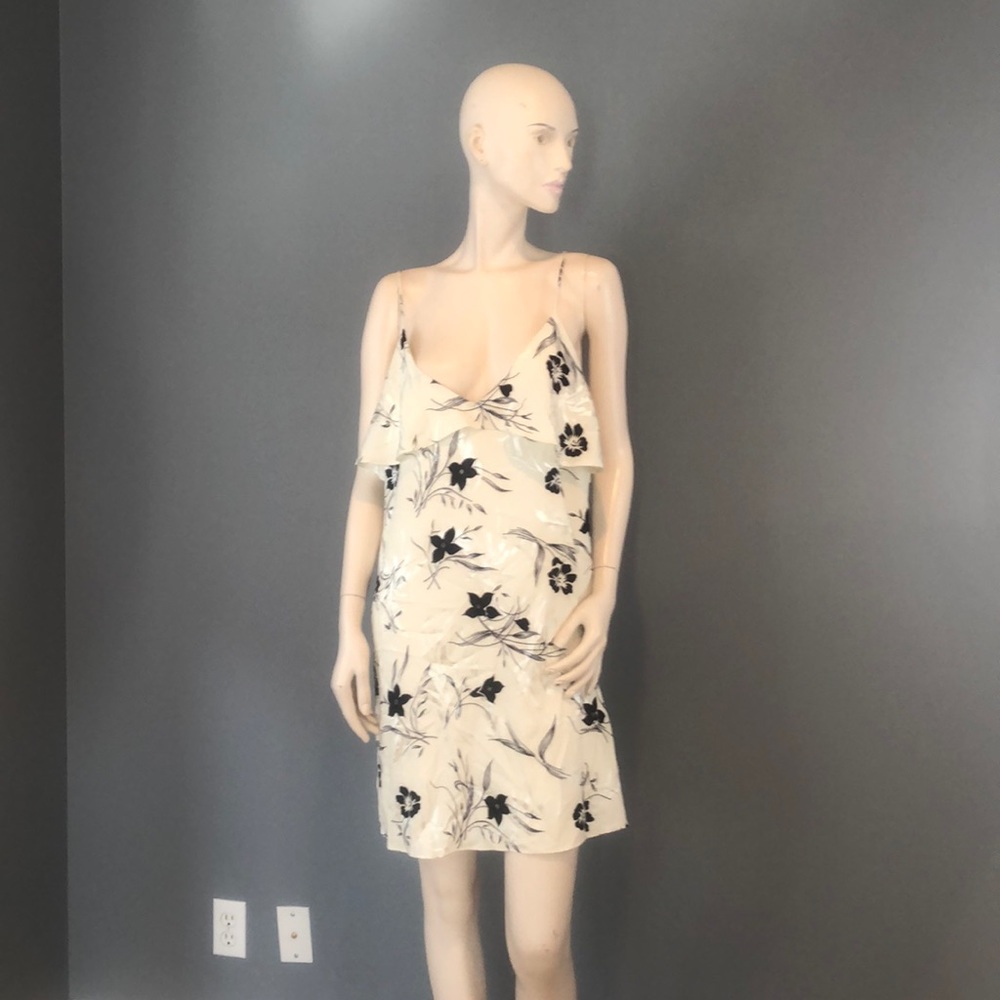 NWOT Alice & Olivia White Floral Dress Size Large